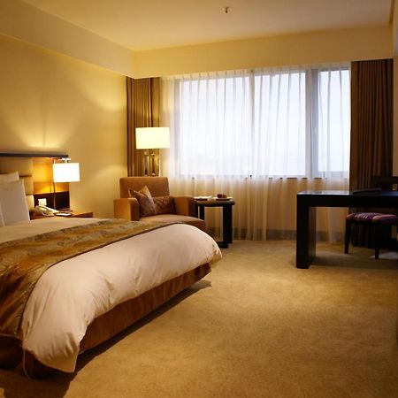 Monarch Skyline Hotel Luzhu Luaran gambar
