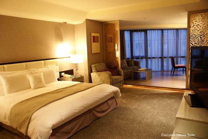 Monarch Skyline Hotel Luzhu Luaran gambar